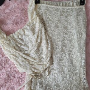 Elegant Cream Lace Skirt